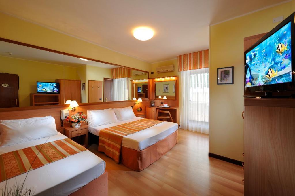 Hotel Al Prater Lignano Sabbiadoro Kamer foto