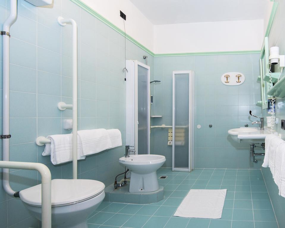 Hotel Al Prater Lignano Sabbiadoro Buitenkant foto