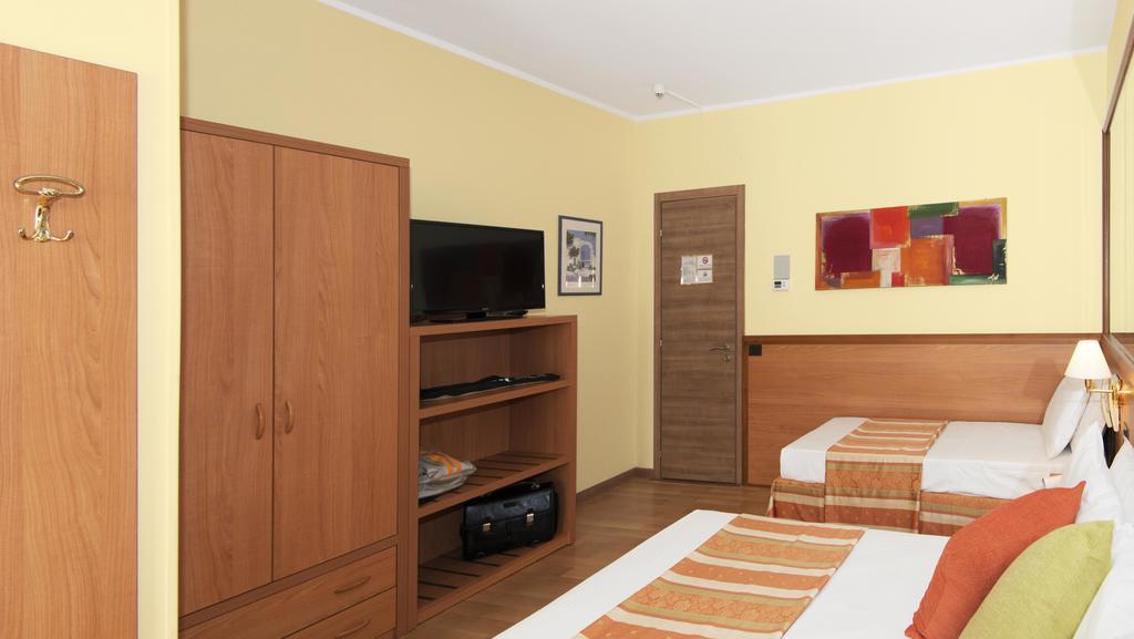 Hotel Al Prater Lignano Sabbiadoro Buitenkant foto