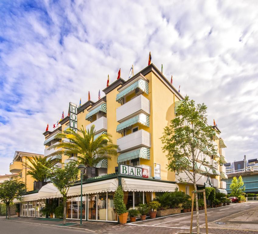 Hotel Al Prater Lignano Sabbiadoro Buitenkant foto