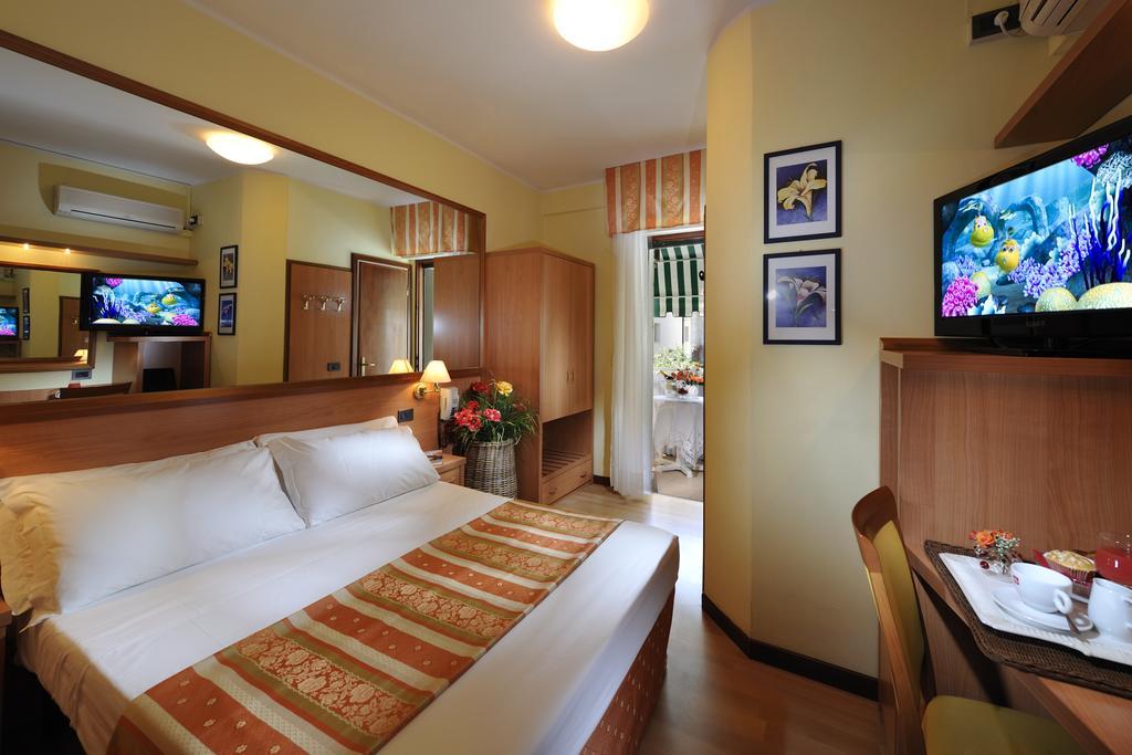 Hotel Al Prater Lignano Sabbiadoro Buitenkant foto